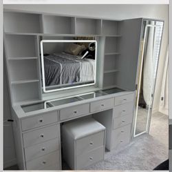 Makeup storage vanity