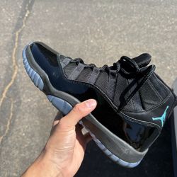 Air Jordan 11 Retro (Size 11)