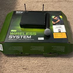 Wireless Microphone System Shure BLX4R & SM58 mic
