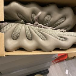 Yezzys Size 12 Brand New 