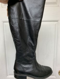 ALDO WOMENS BLACK LEATHER “ Ziawia “ size 6 boot. Boot is in great condition, just too small for me now.