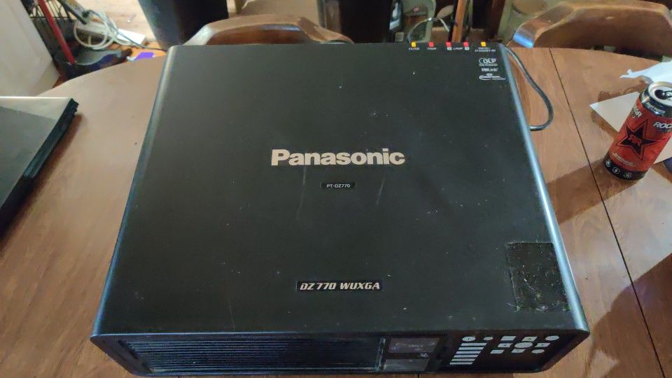 Panasonic PT-DZ770ULK Projector