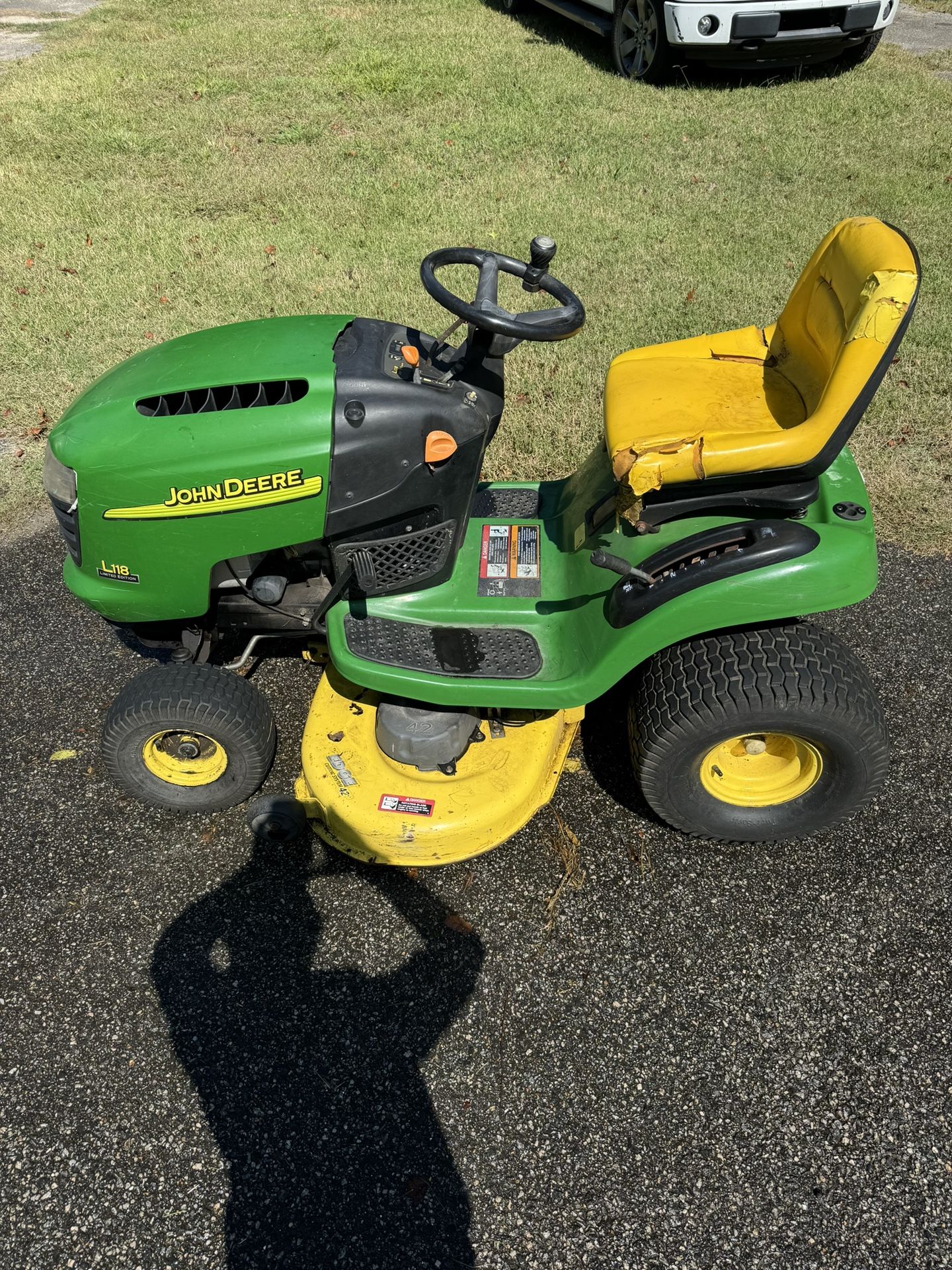 John Deere Riding Mower 42”