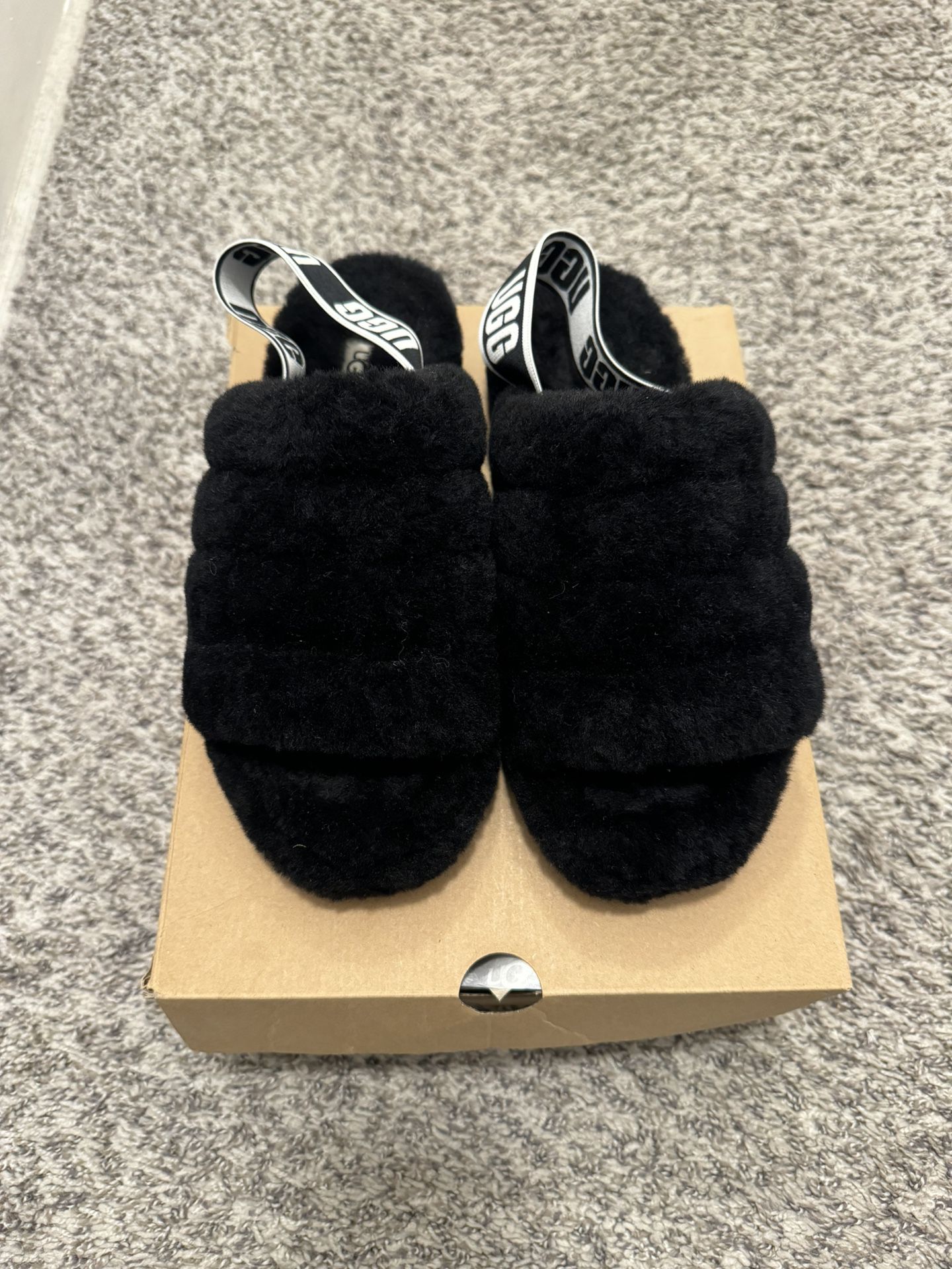 Ugg Slippers Size 9