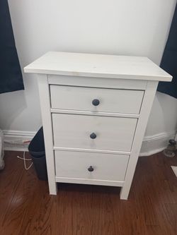 White wooden 3 drawer nightstand