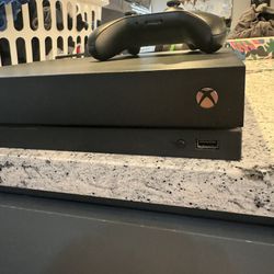 Xbox One X 1tb With Turtle Beach Headset 