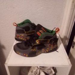 Nike Air Raid Kids Size 4
