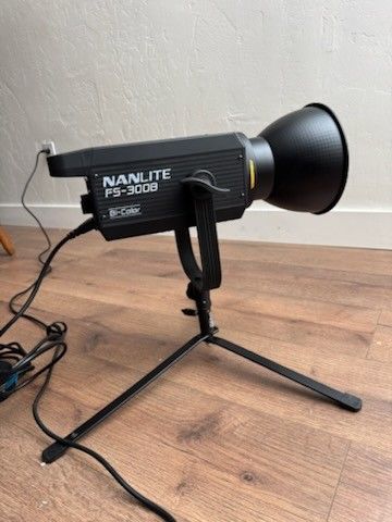 Nanlite FS-300B Bicolor Light