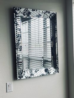Decorative mirror