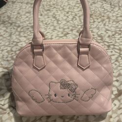 New HELLO KITTY PURSE SANRIO 