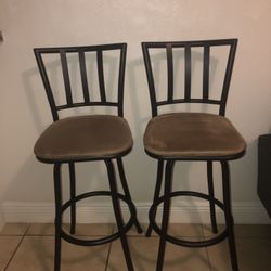 Metal Cushioned Bar Stool Set