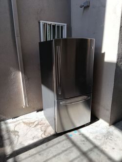 GE Refrigerator