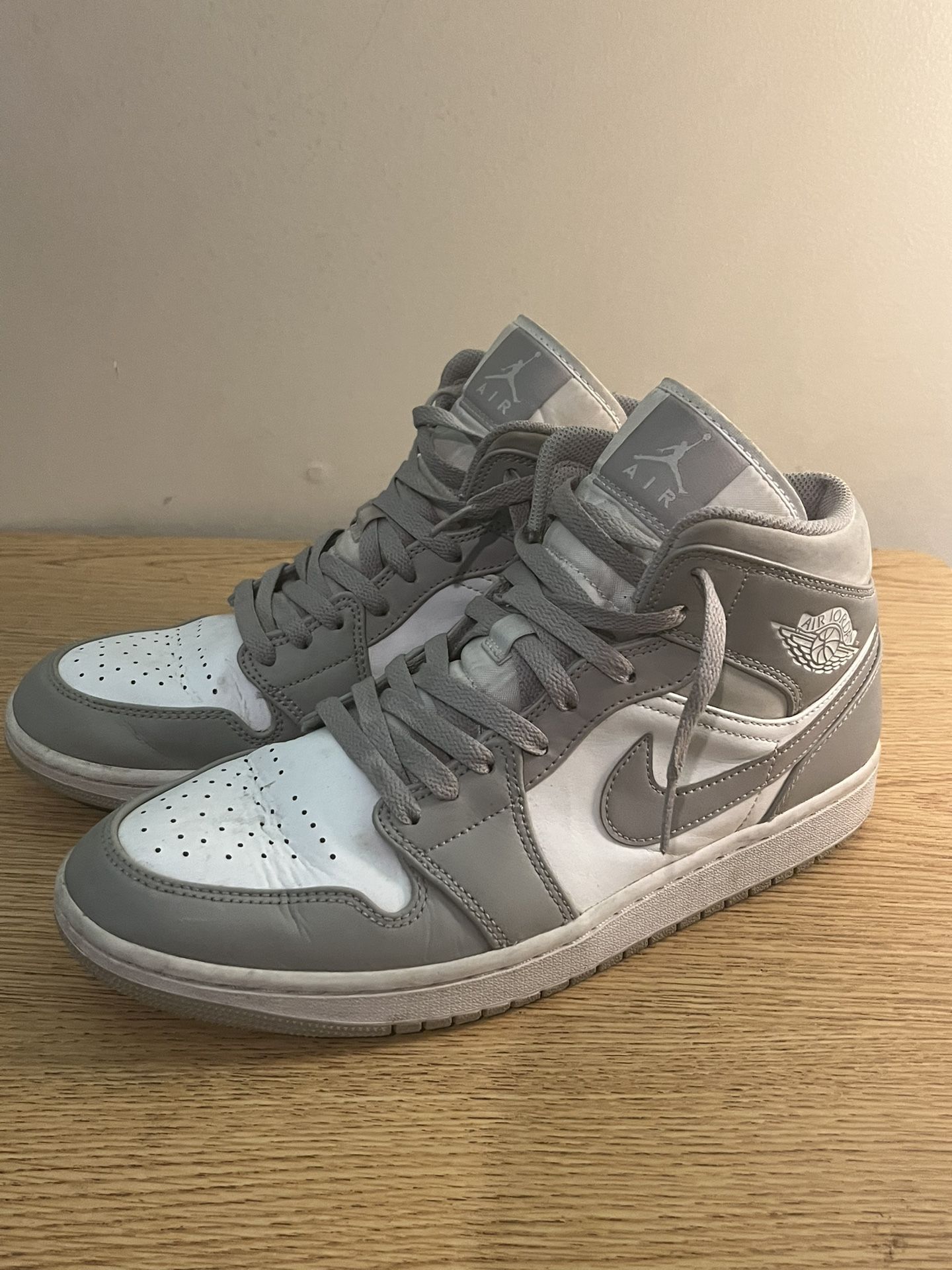 Air Jordan 1 Mid Wolf Grey/White Men’s Sneakers
