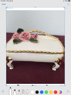 Various decorative household items