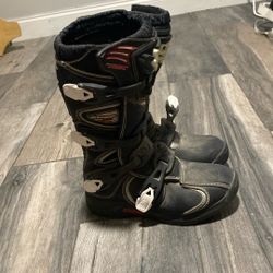 Size 6 In Womens Very Good Condition
