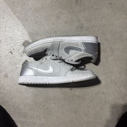 Nike Air Jordan 1 Retro Low OG  "Metallic Silver