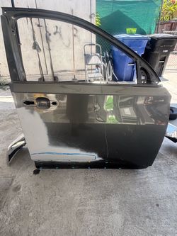 2018-2023 CHEVY TRAVERSE FRONT DOOR RIGHT SIDE