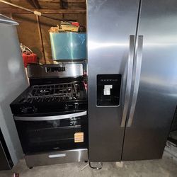 Brand new fridge an stove set