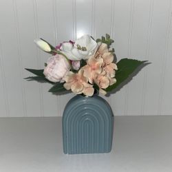 Vase w/Fake Flowers Inside