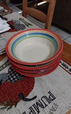 Gibson cereal bowls 7 1/2 , no cracks or stains, in good condition