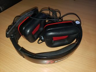 The Tt EXPORTS SHOCK ONE Gaming headset