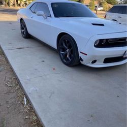 Dodge Challenger 