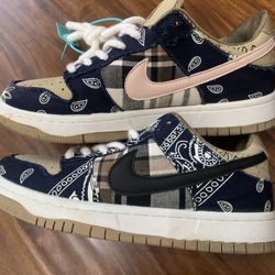 Dunk Low Travis