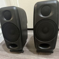 IK Multimedia iLoud Micro Monitors 3” (Pair) w Free Padding & Audio Cables)