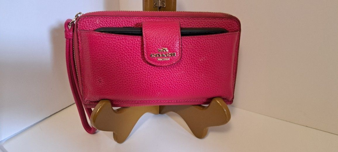 Coach Phone Wallet Wristlet, Crossgrain Leather, Wallet Designed To Fit All iPhone, SamsungGalaxy, Apple SE .Ultra Functional Design, Hold Phone, Card