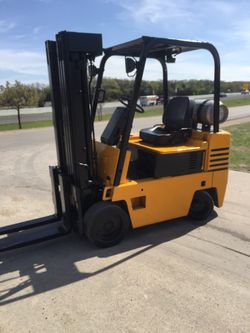 Deawoo 6000 lbs thee stages