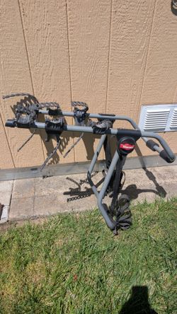 Yakima bike rack for up to 3 bikes