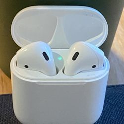 Apple AirPods 1st Generation Model A1722