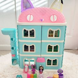 Gabby Cat Dollhouse with Accessories