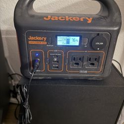 Jackery Explorer 300