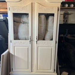 Armoire