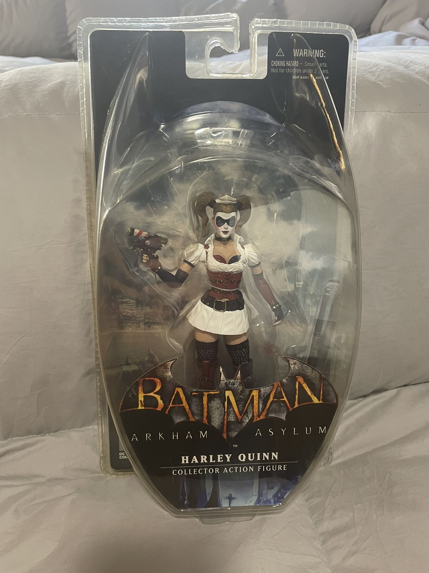 Harley Quinn Arkham Asylum Collector Action Figure