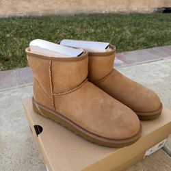 NEW UGG - Classic Mini (size 8 Chestnut)