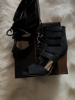 Women’s Black Heel Sandals Size 6 - Brand New - $20 FIRM