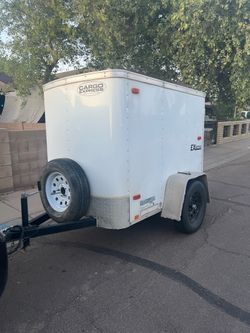 Enclosed trailer