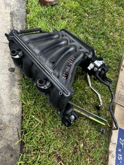 Nissan Mr20de Intake Manifold and Fuel Rail