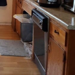 General Electric GE Dishwasher Older Model Good Working Condition 