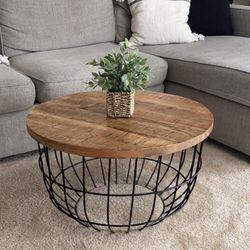 Coffee Table – Gently Used, Great Condition