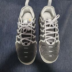 Nike Air Max Sports Shoes