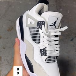 Air Jordan 4 Military Black