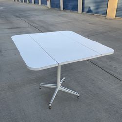 ⚡️⚡️SOLD⚡️⚡️⚡️Mid Century Modern MCM Double Drop Leaf Formica Dining Table / Desk On 4 Prong Pedestal Base ( Can Deliver Local ) 