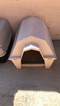 Plastic Outdoor Dog House