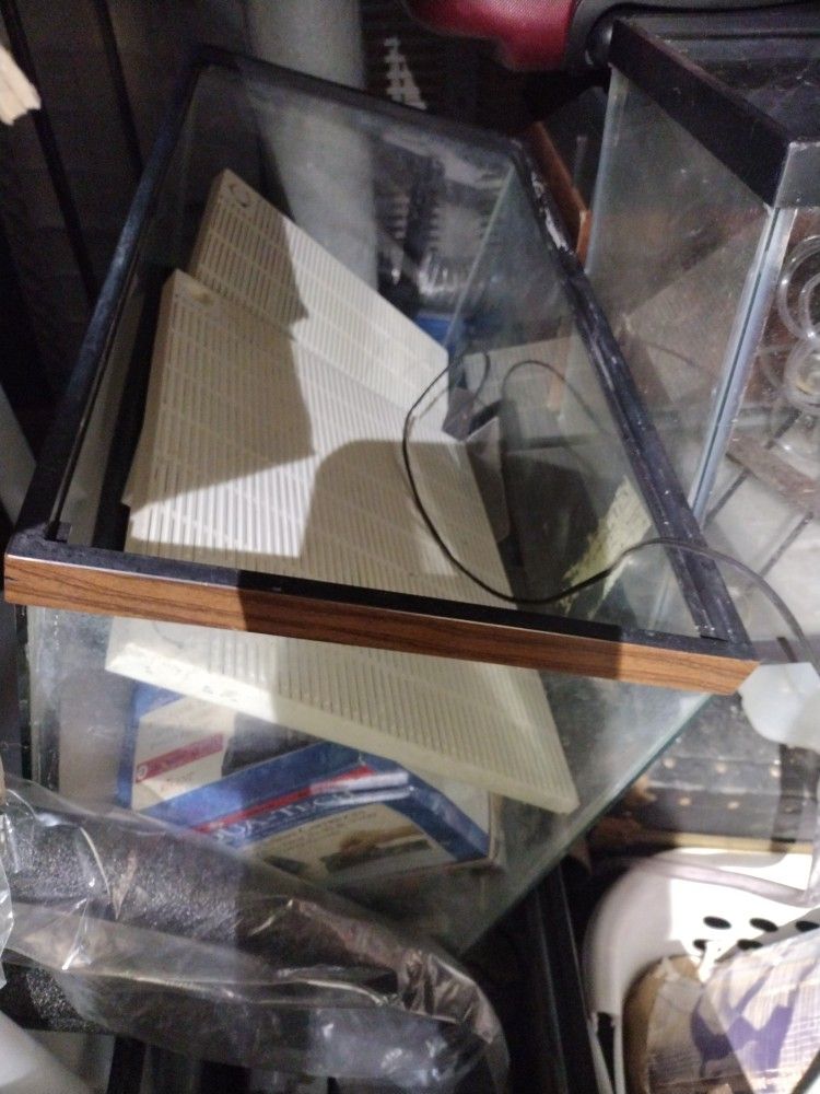 Fish Tanks Fish Tank Stands Fish Tank Supplies Tons And Tons Of Fish