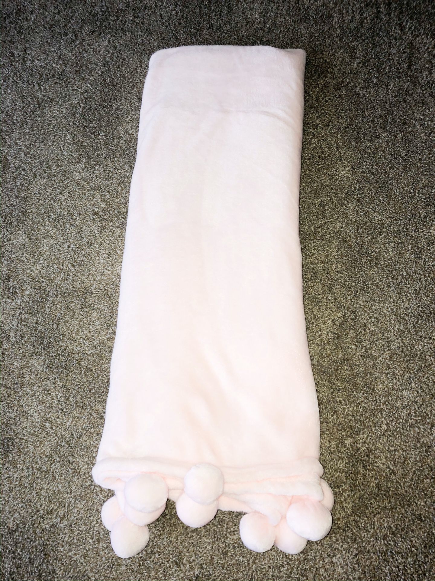 Pink Pom Pom throw blanket (4)