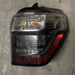 2018 4Runner Factory rear right tail light 