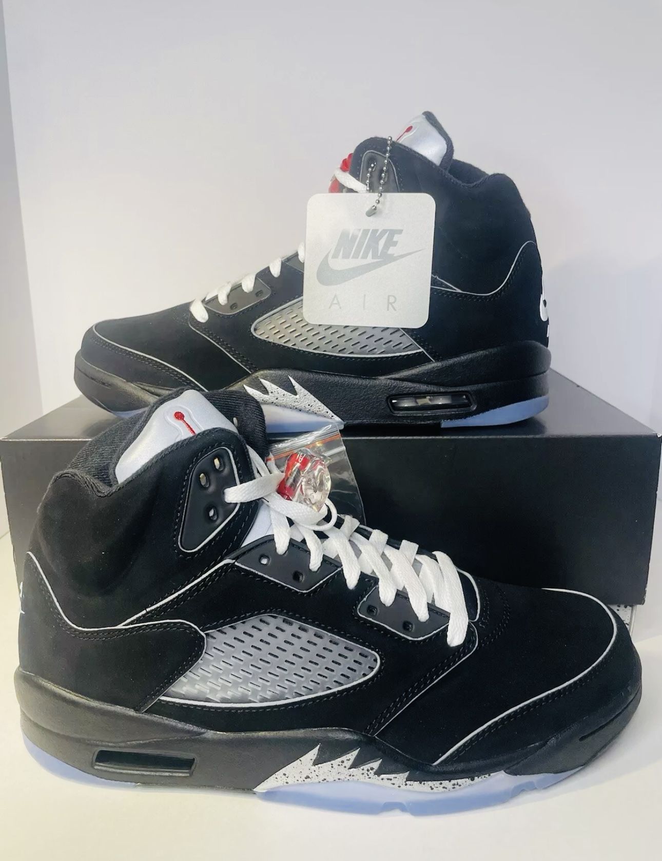 Jordan 5 Black Metallic